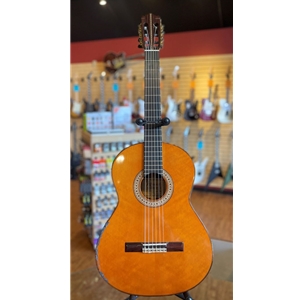 Used Alvarez CY120 w/case